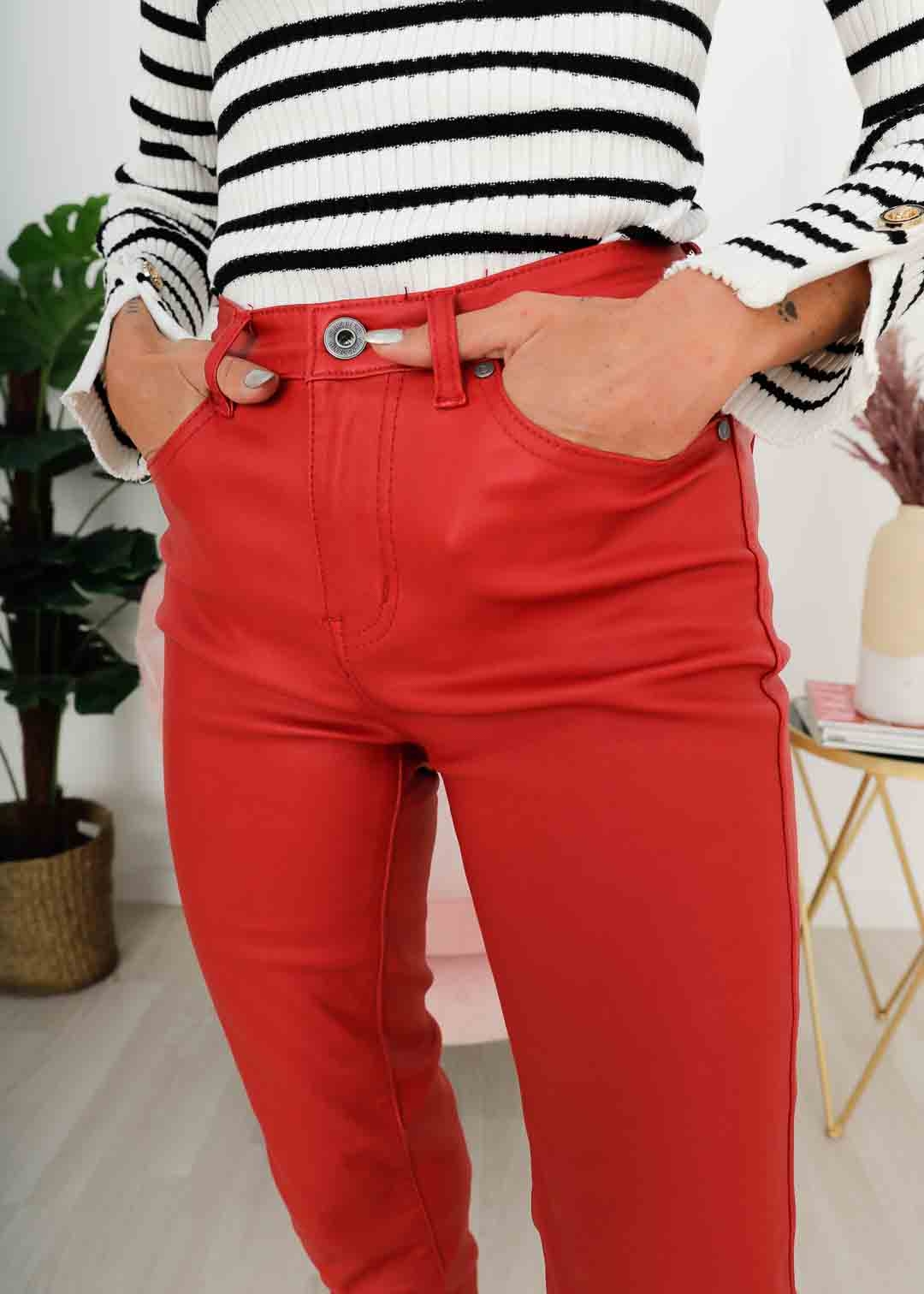 RED WAXED SKINNY PANTS