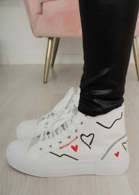 WHITE SNEAKERS WITH BLACK HEARTS