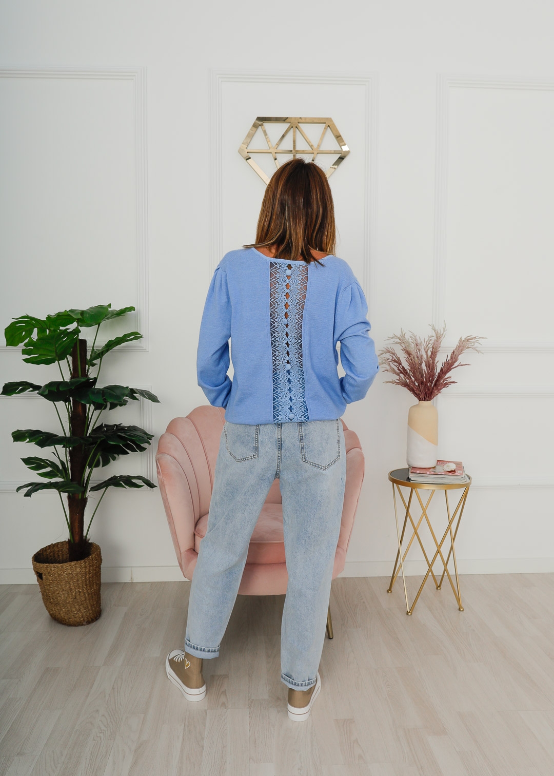 BLUE BACK LACE SWEATER