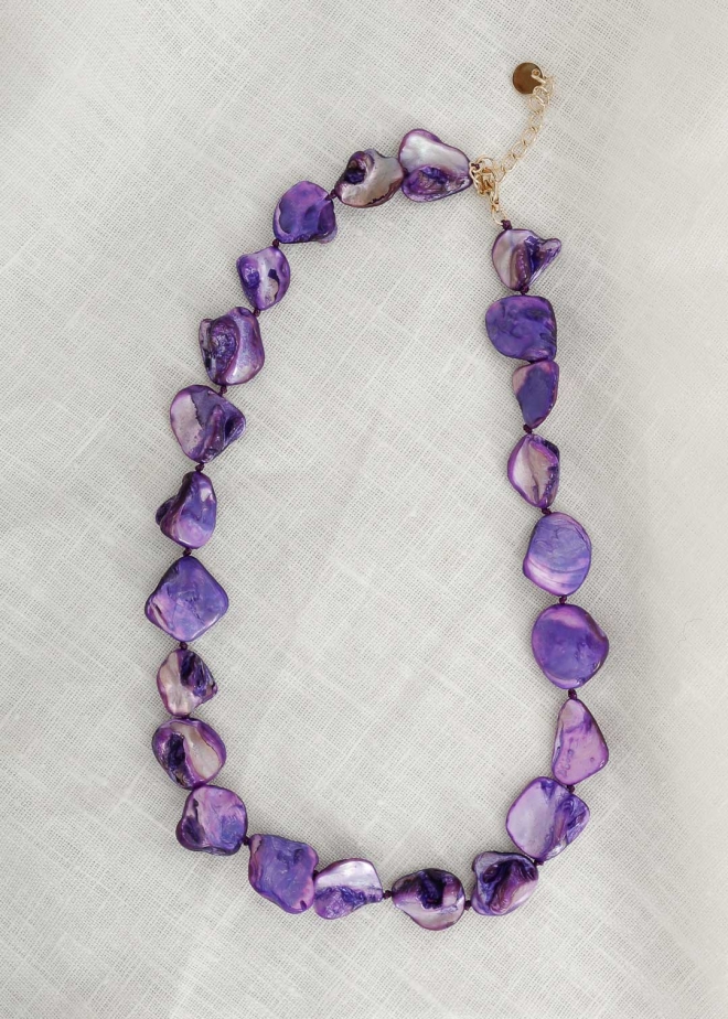 VIOLET SHELL NECKLACE