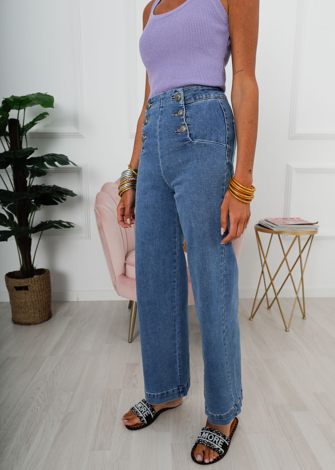 HIGH WAIST JEANS WITH BUTTONS