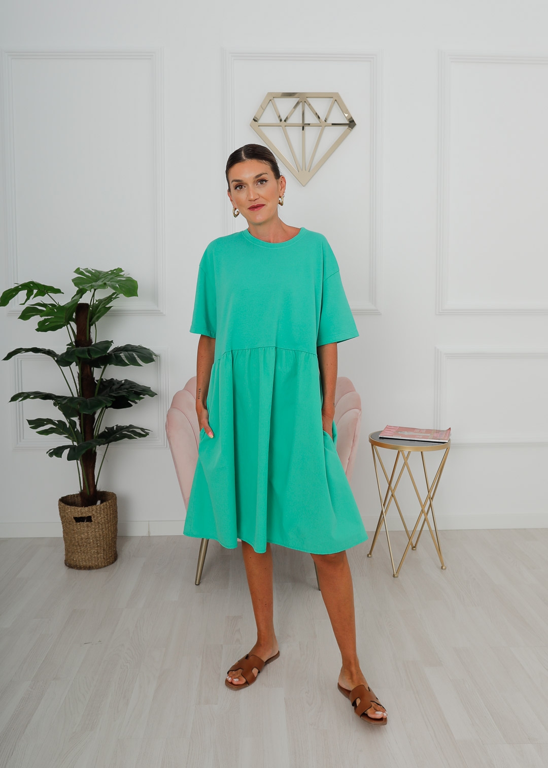 GREEN DRESS WITH SHORT SLEEVE