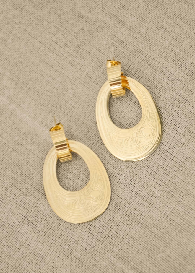 EARRINGS WITH OVAL PENDANT
