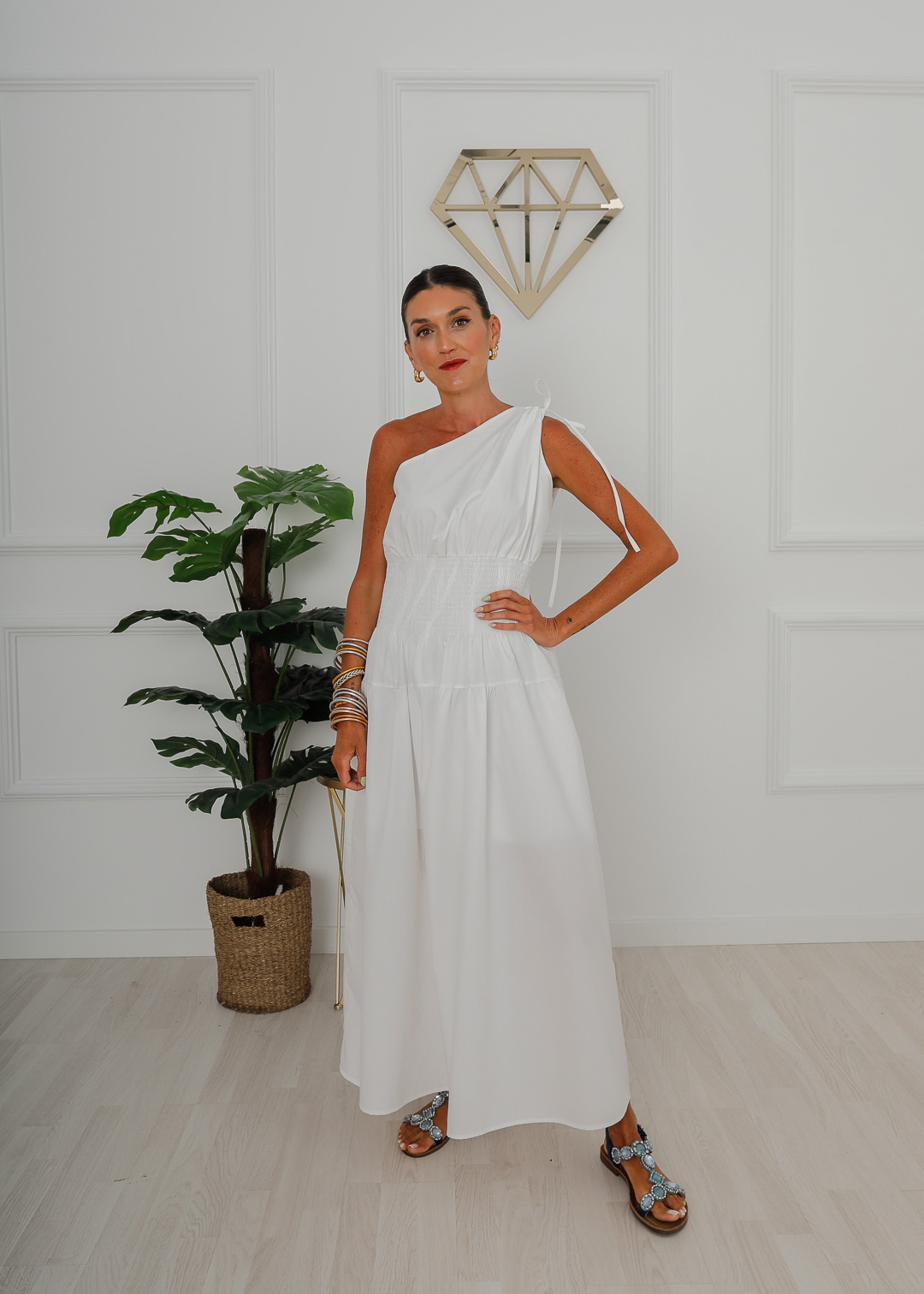 White Asymmetric Dress - Women´s Dresses