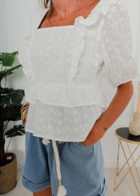 WHITE EMBROIDERED SHORT BLOUSE