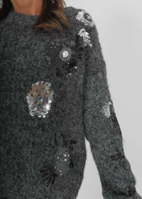 GRAY SWEATER FLOWERS SEQUINS