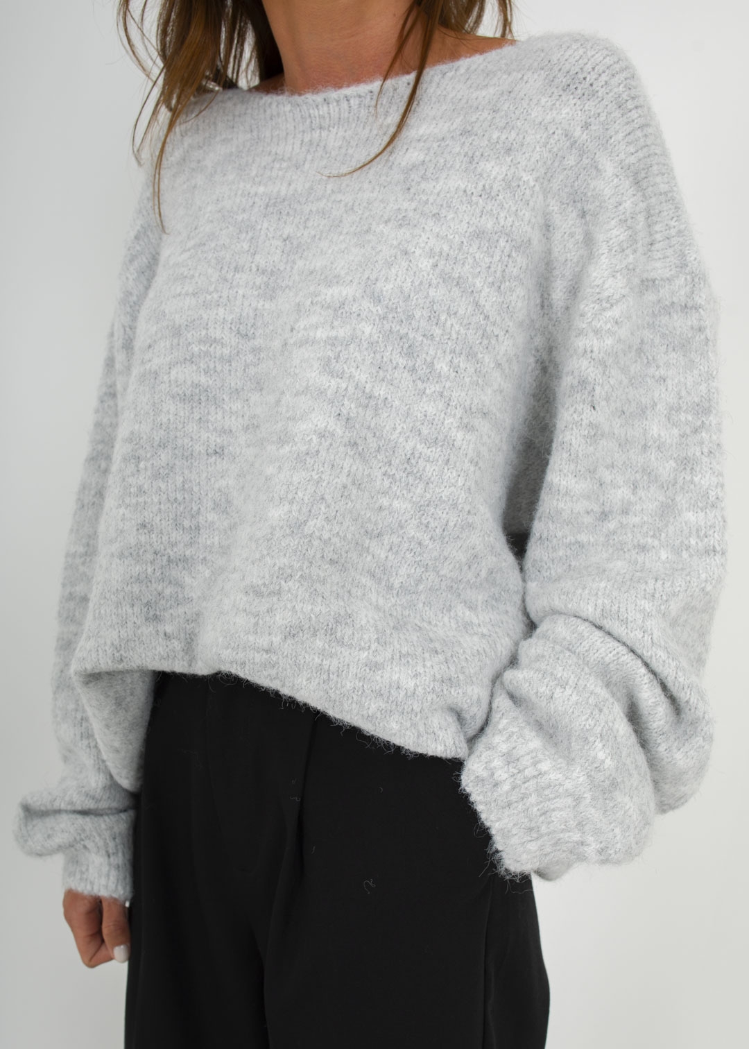 GREY SWEATER WITH BOWS