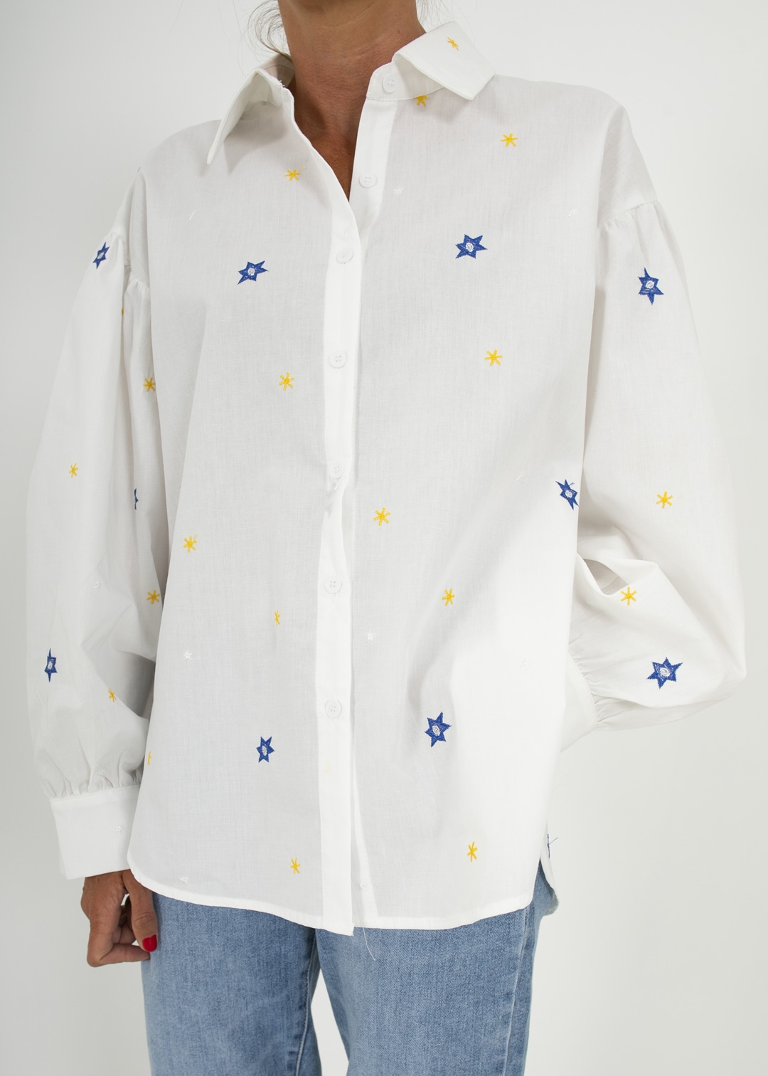 WHITE EMBROIDERED SHIRT