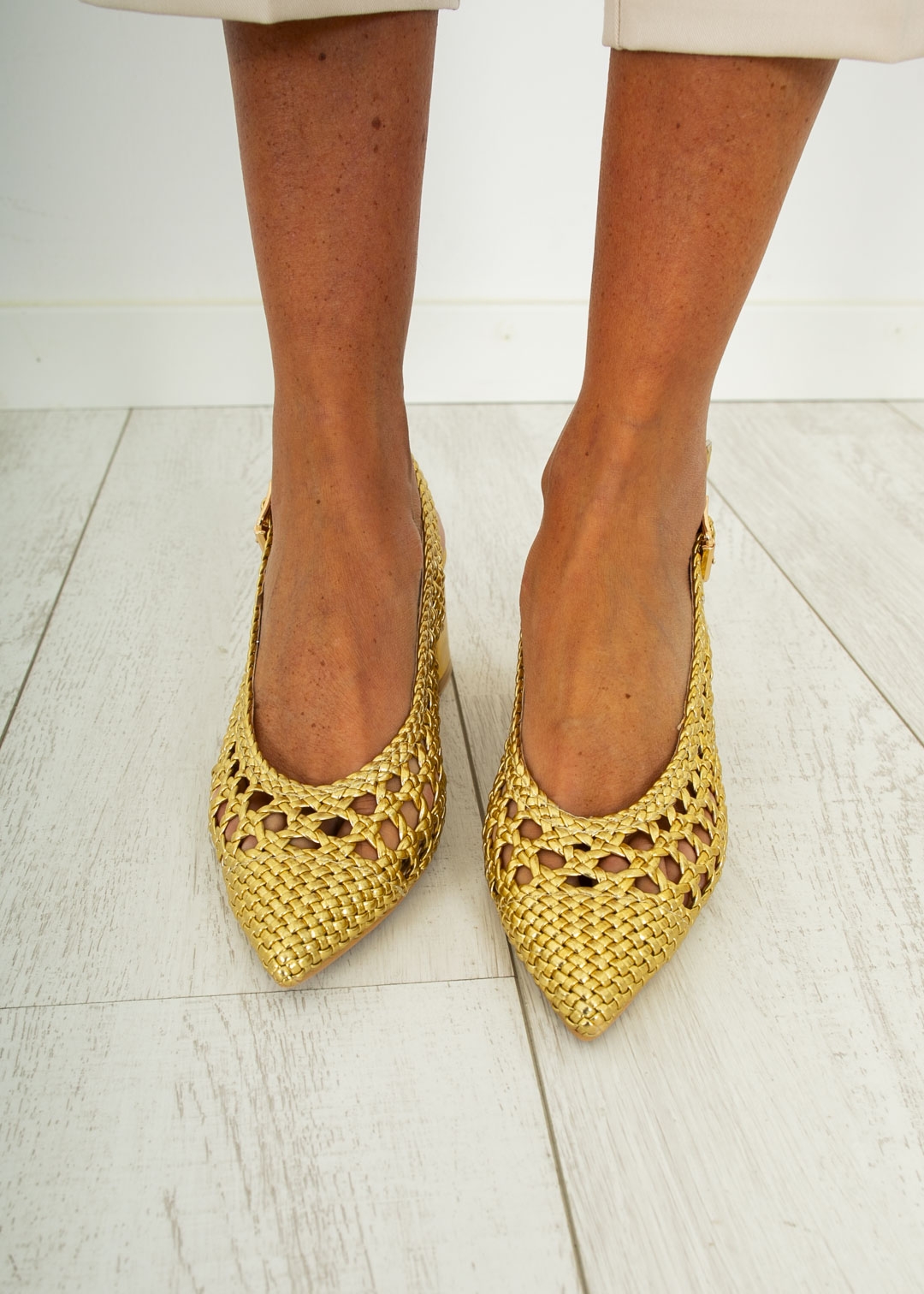 GOLDEN BRAIDED SHOES