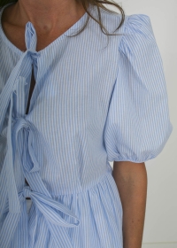 BLUE STRIPED BOW BLOUSE