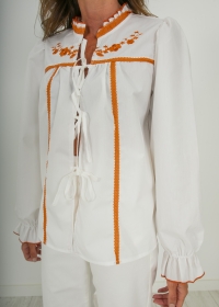 WHITE BLOUSE WITH EMBROIDERED BOWS BOILER
