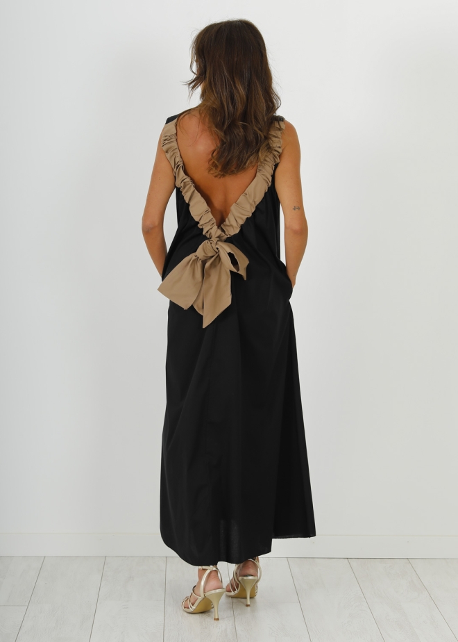 BLACK DRESS WITH BROWN BOW