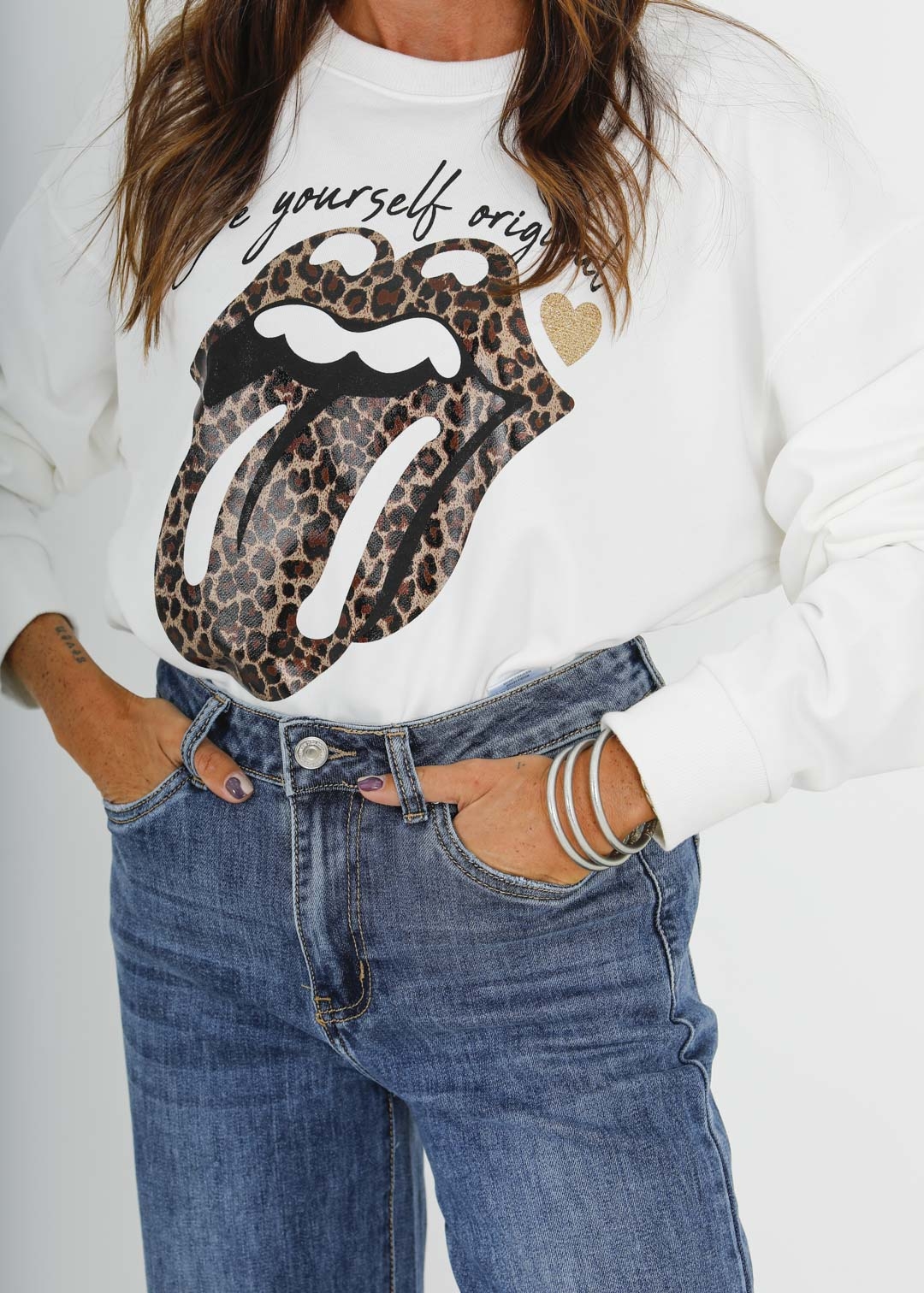 WHITE ANIMAL PRINT SWEATSHIRT