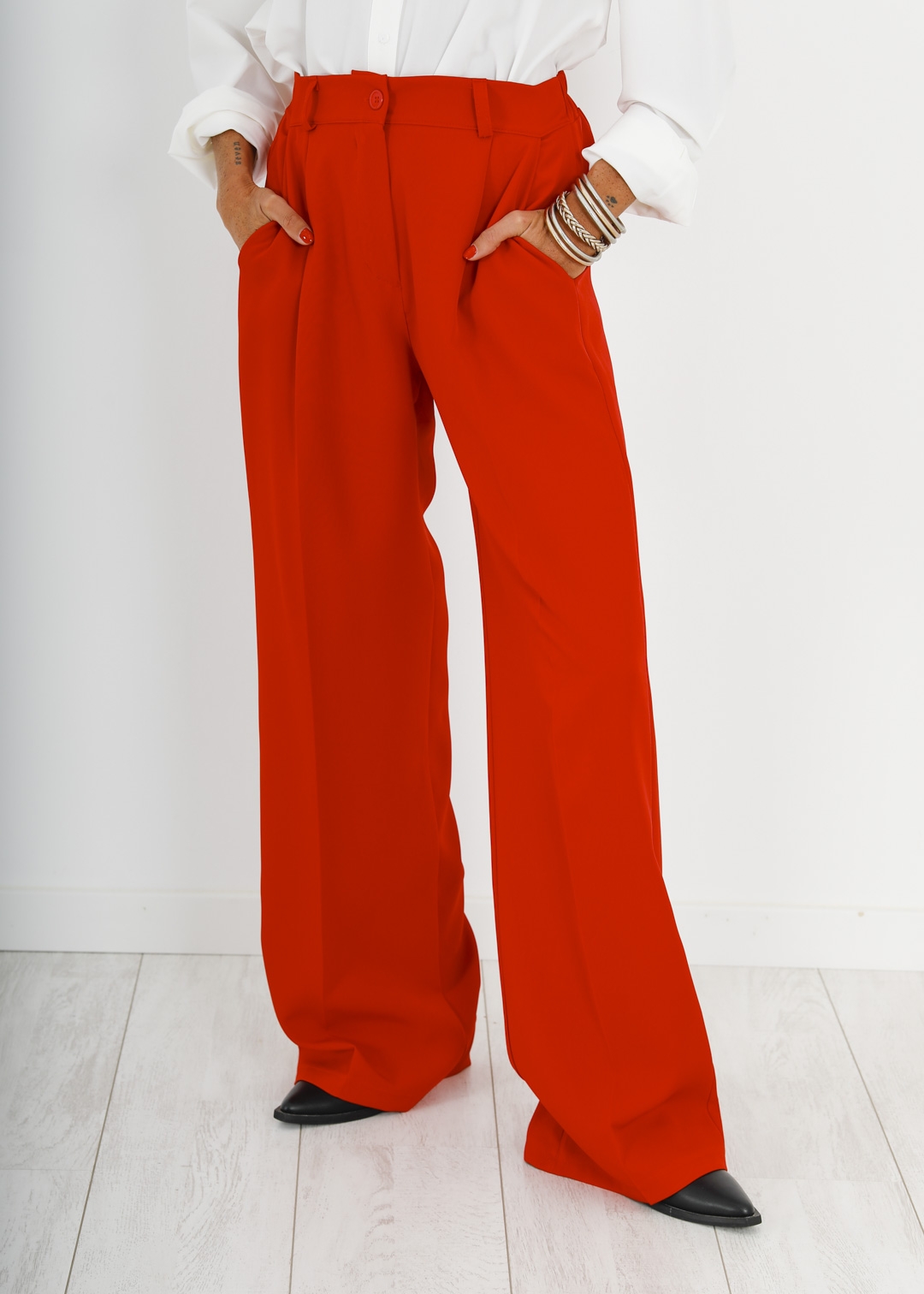 PANTALON TRAJE PINZAS ROJO