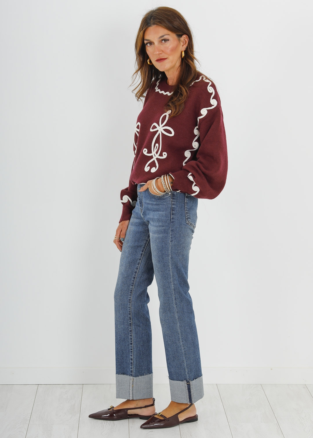 BORDEAUX APPLIQUE SWEATER